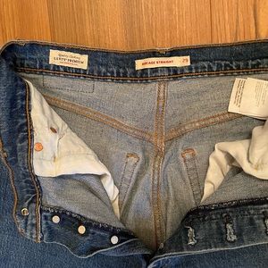 Levi Ribcage Ankle Jeans